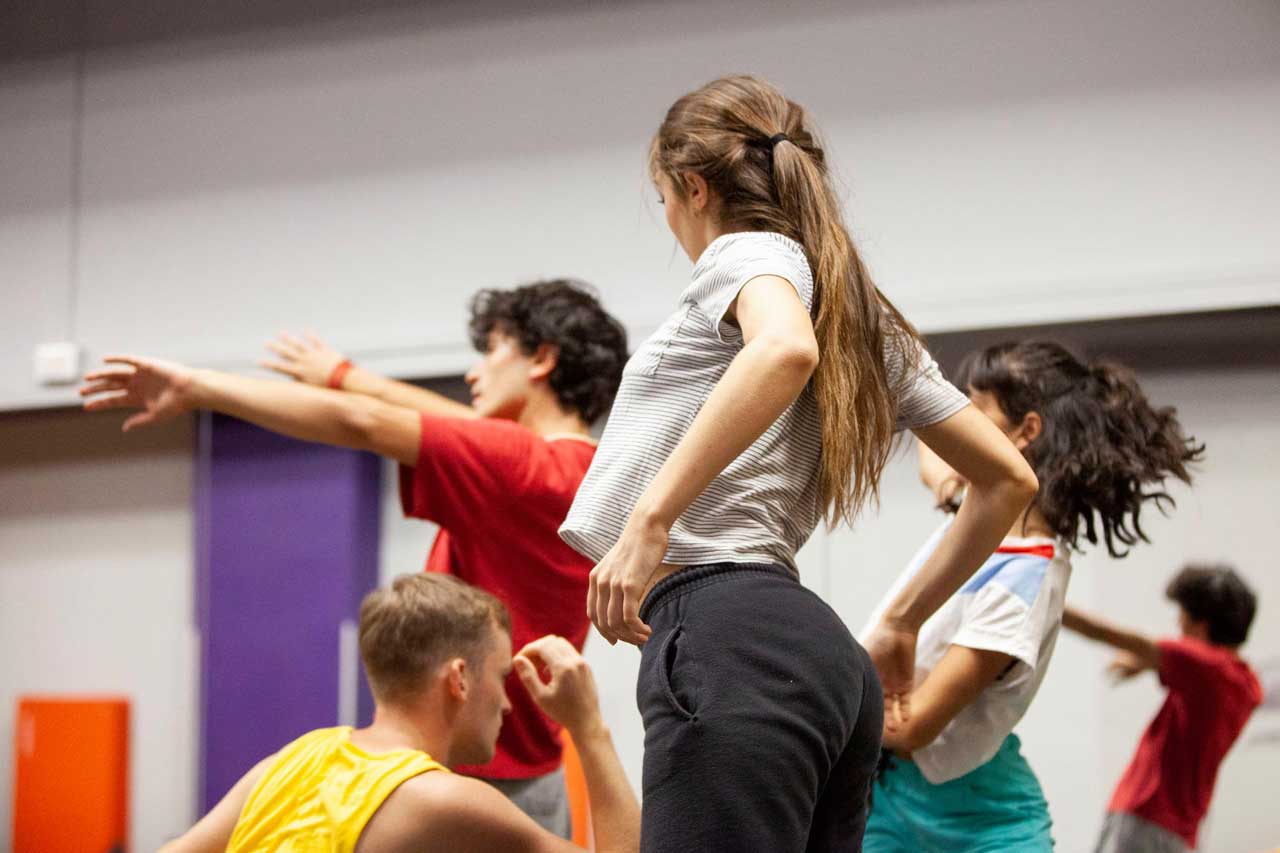 ballettodiroma-compagnia-anticorpi-xl-cap-fioravanti-allievi-avviamento-professionale