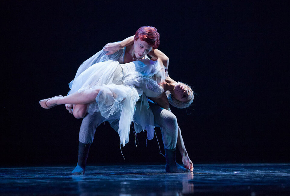 Il Lago dei Cigni, ovvero il Canto · galleria ufficiale · 01 · Balletto di Roma